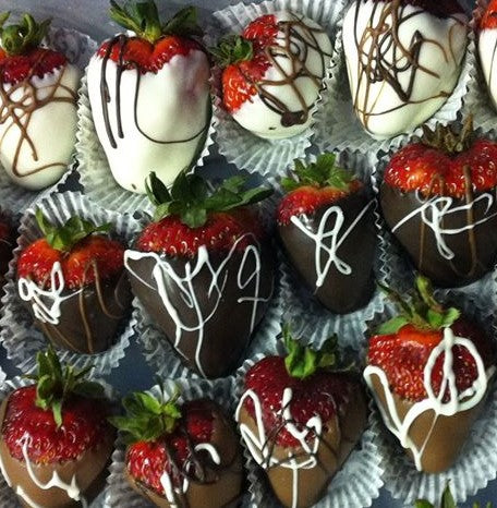 12 Dipped Strawberries